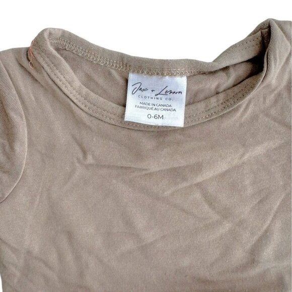 Jax + Lennon Bodysuit // 0-6 Mo - Picture 3 of 4